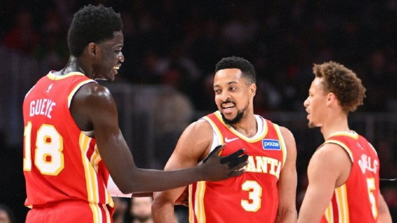 老鹰39分狂胜灰熊，过去14场13胜1负！沃克26分6助，杰克逊26分