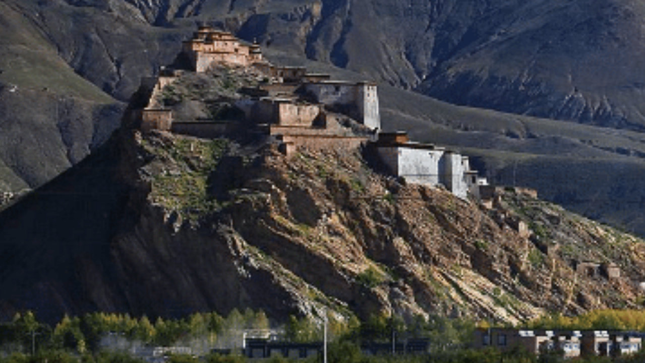 光绪年间英国入侵西藏，清廷一意妥协而西藏地方则坚决抵抗