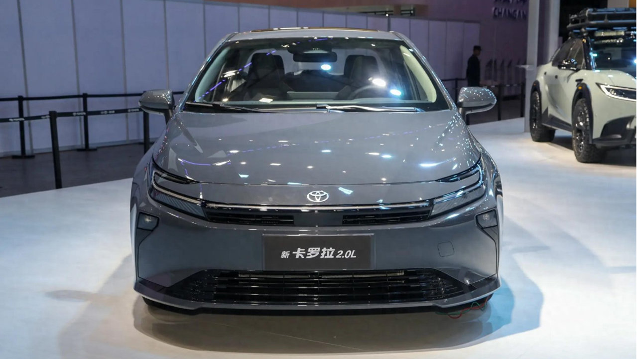 12月6台新车将至：五菱将上新7座版“荣放”？新一代GLB内饰吸睛