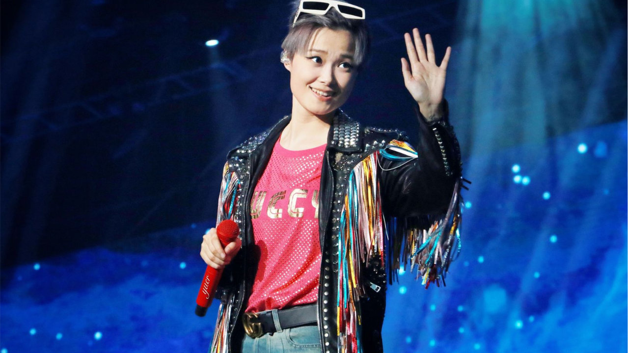 江苏卫视跨年演唱会：网络曝光部分名单，6张王牌嘉宾全开麦演唱