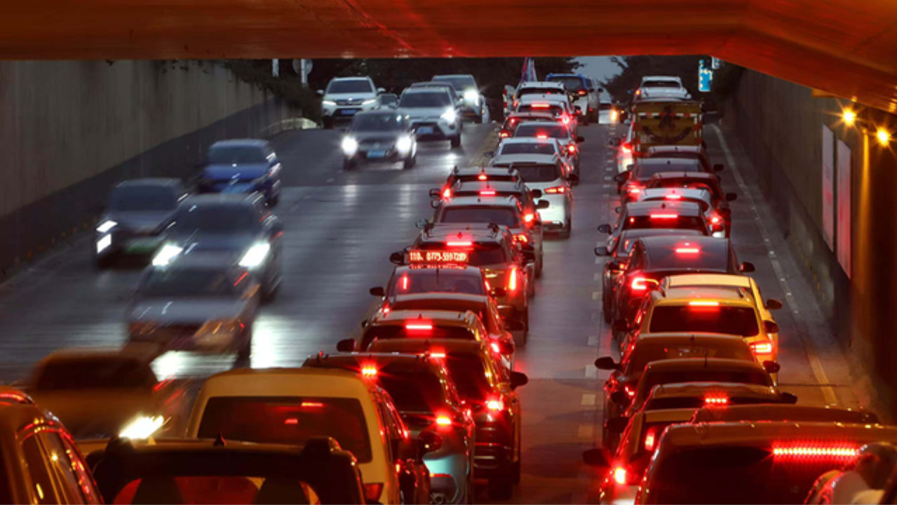 放下直营执念，新能源车企扎堆拥抱经销商