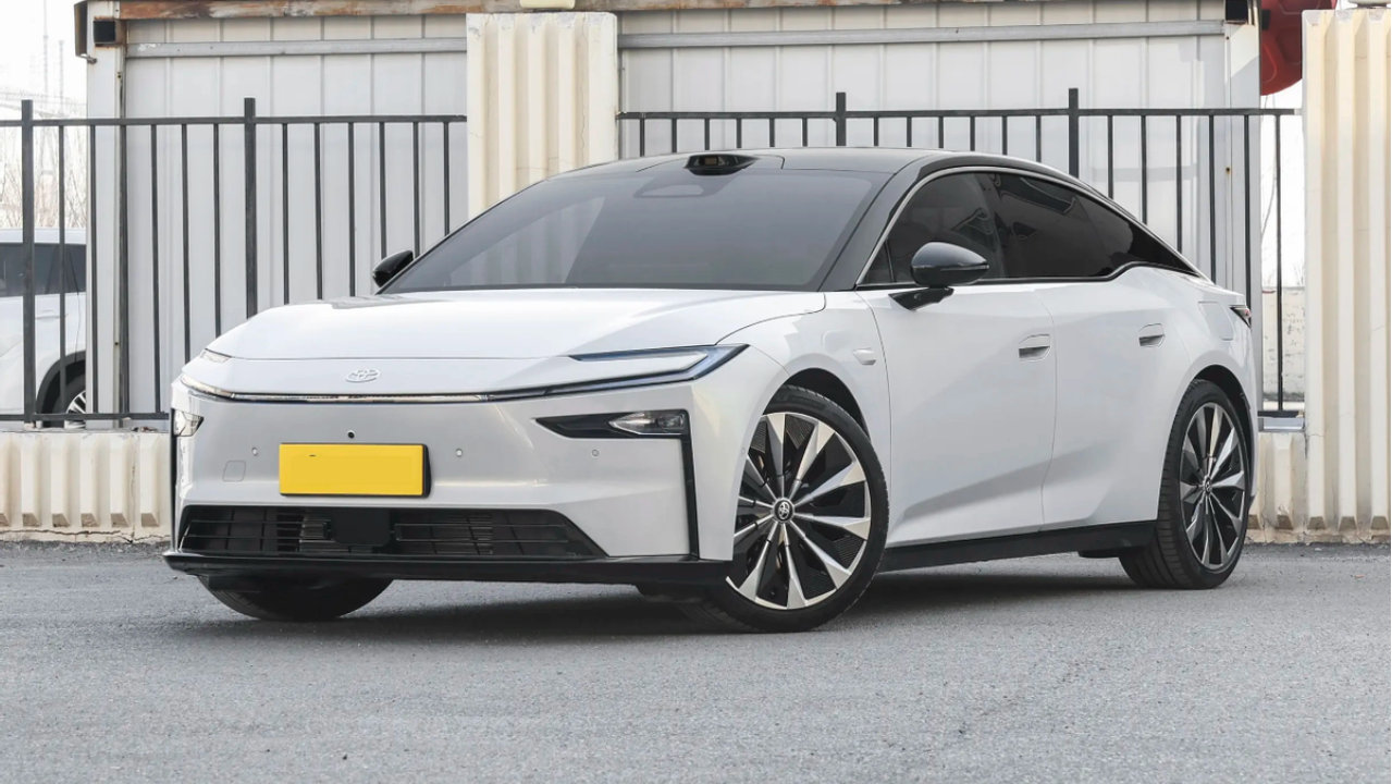 激光雷达+鸿蒙座舱，20万级的广汽丰田铂智7要和小米SU7竞争？