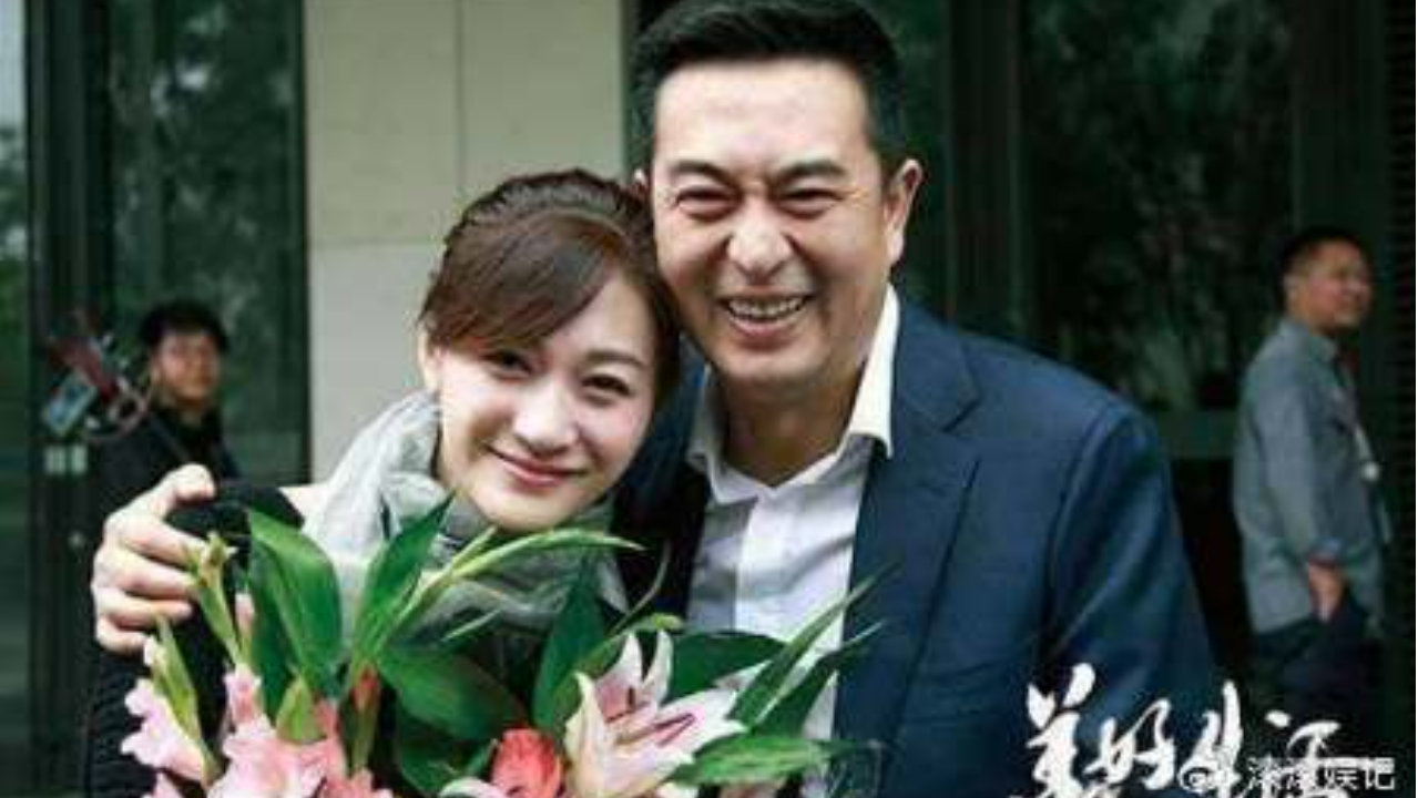 《美好生活》穿帮镜头, 老警察不认路, 张嘉译这样评论自己的外貌