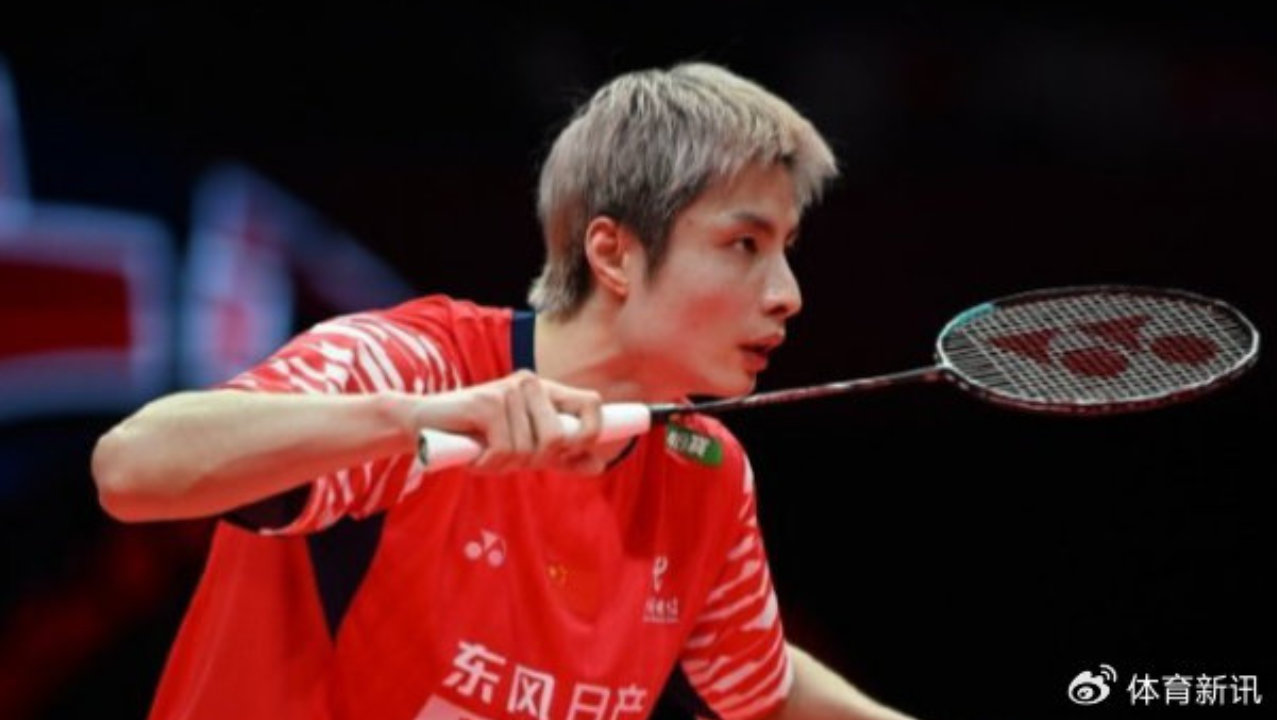 2025世界羽联年终总决赛，石宇奇2-1周天成