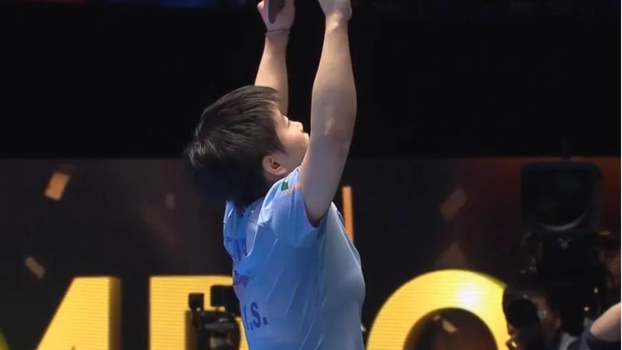 孙颖莎发文回应夺冠，注意她对王曼昱的称呼，果然球技人品全在线