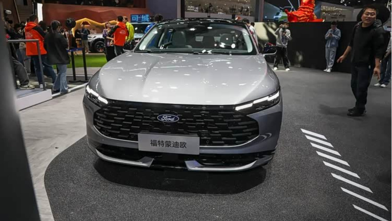 预算15万买合资B级车，看完天籁再看蒙迪欧，实话告诉你差在哪儿