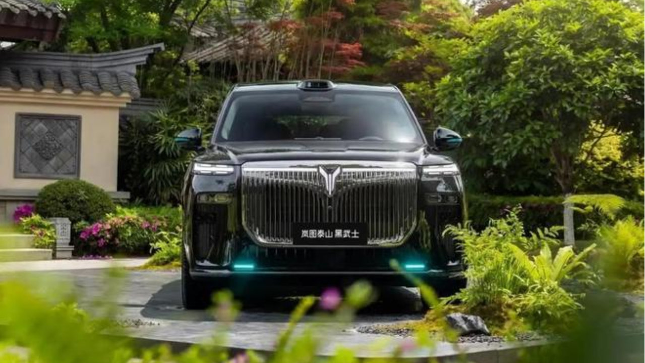 5.2米车身+一键大床房：岚图泰山X8重新定义30万级大五座SUV