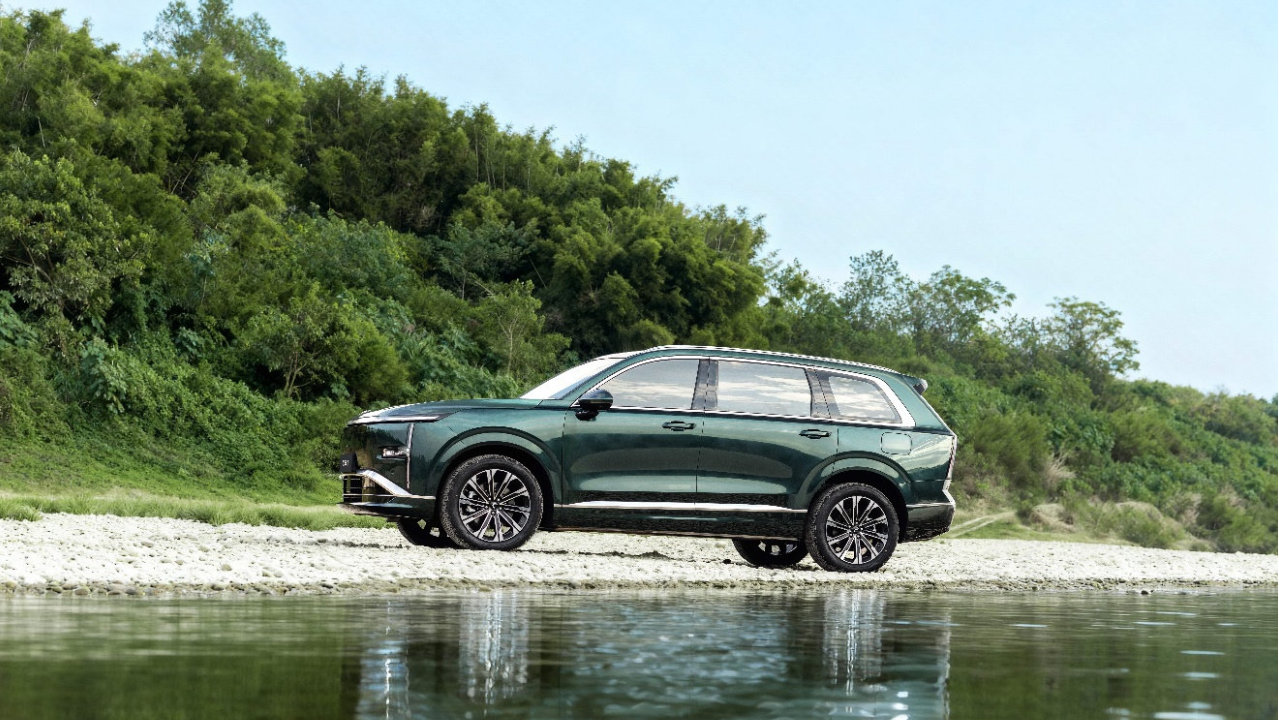 五菱推出星光L 预算有限选价格亲民 大空间六座SUV