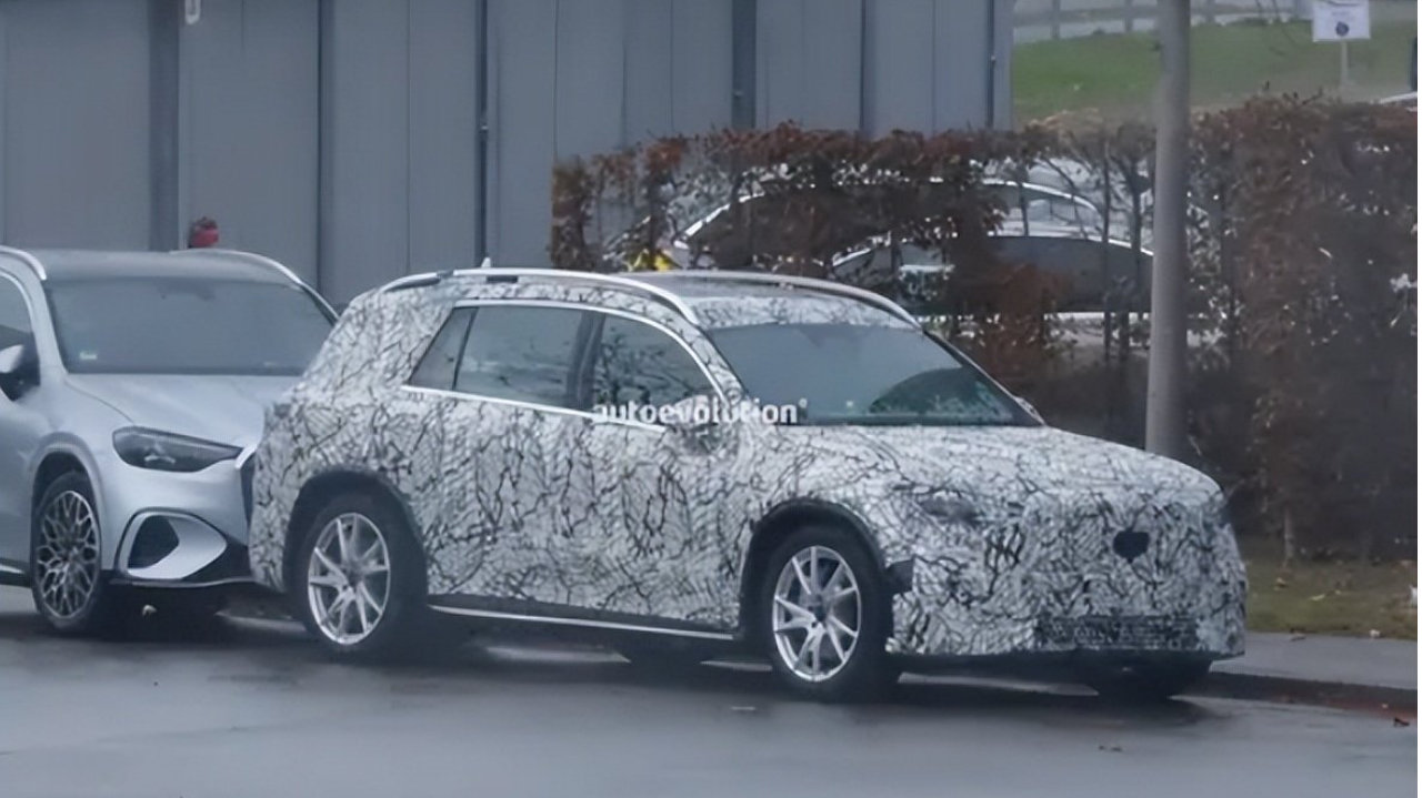 车尾方正像GLS！奔驰纯电GLC七座版要来了，轴距近3米，800V架构