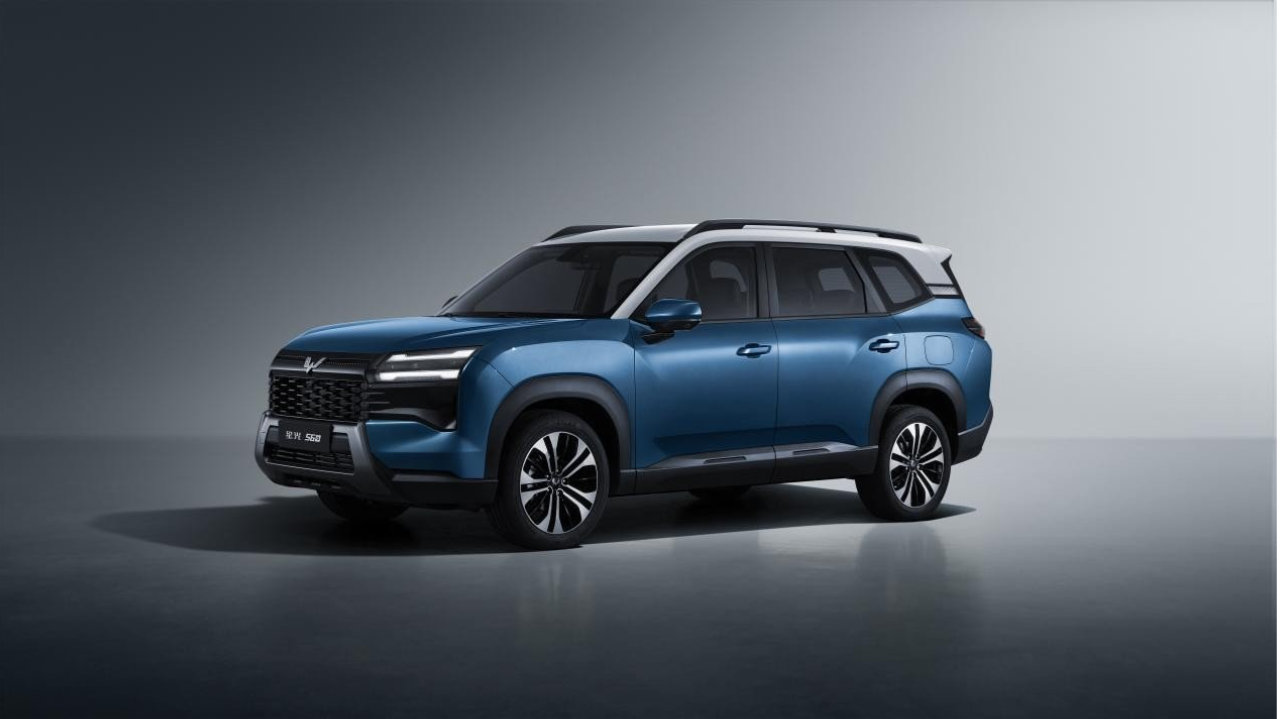 五菱星光560：三动力全能硬派大空间SUV东盟车展首秀