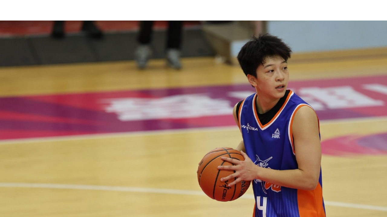 7秒准绝杀！中国女篮又一23岁MVP新星闪耀：宫鲁鸣明年招进她？