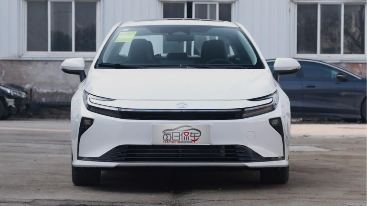 双擎版不到10万 车机跟上形势 2026款卡罗拉实拍简评