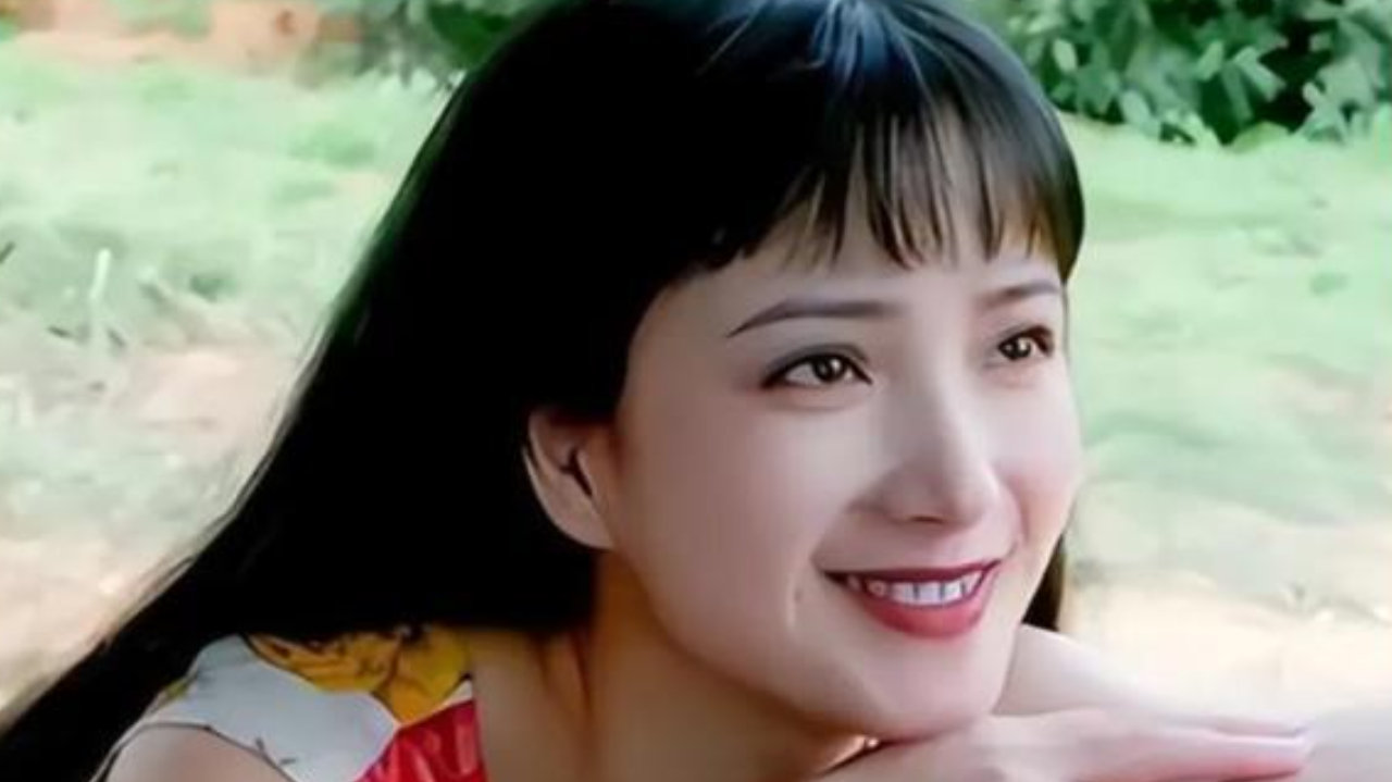 吴先玉为女儿何晴事业奔波，隐瞒丈夫去世并筹钱