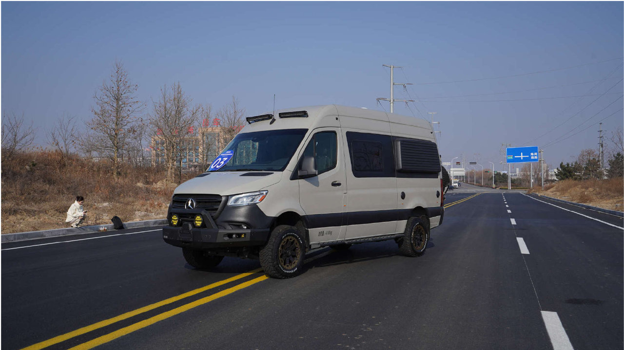 这款奔驰房车太全能，3月6日亮相成都房车展，商务旅居越野的融合