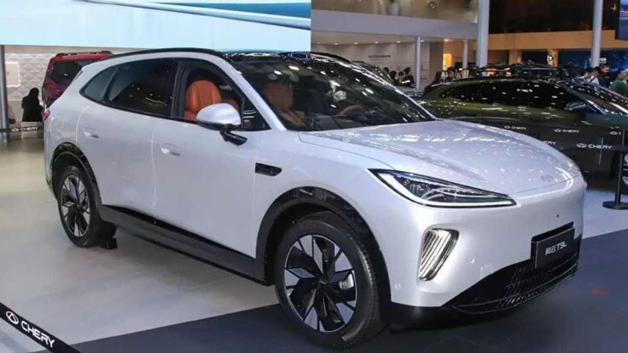 奇瑞全新中型插混SUV开卖！24小时订单破6000台