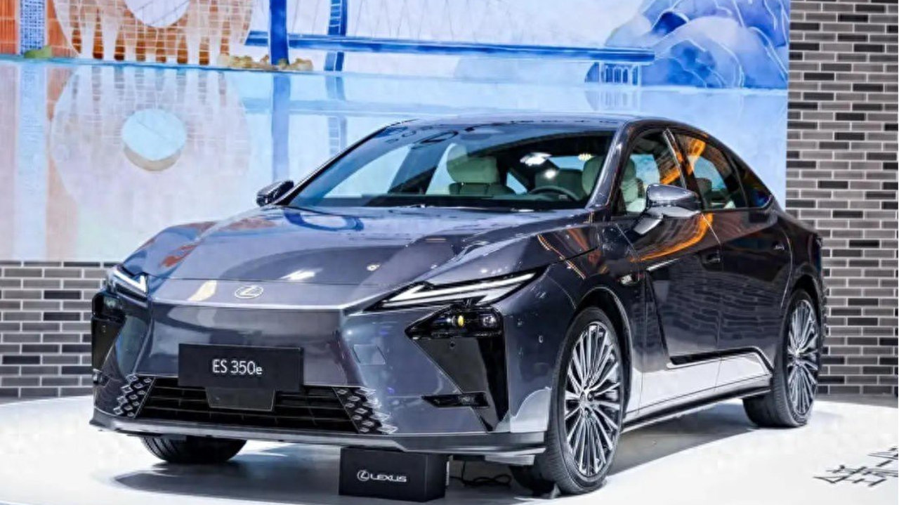 新一代雷克萨斯ES 4月上市，改得很上头！现款最低19.99万还香吗？