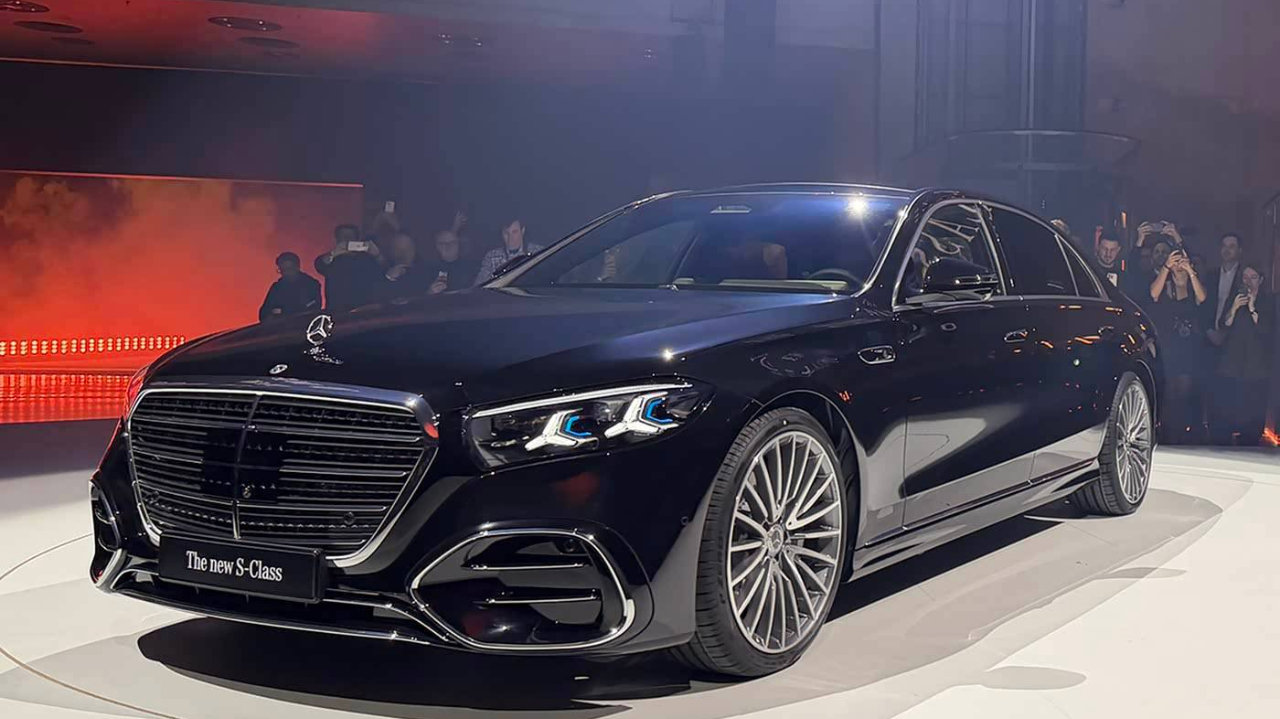 奔驰宝马奥迪新超多品亮剑2026，谁能扳回一城？