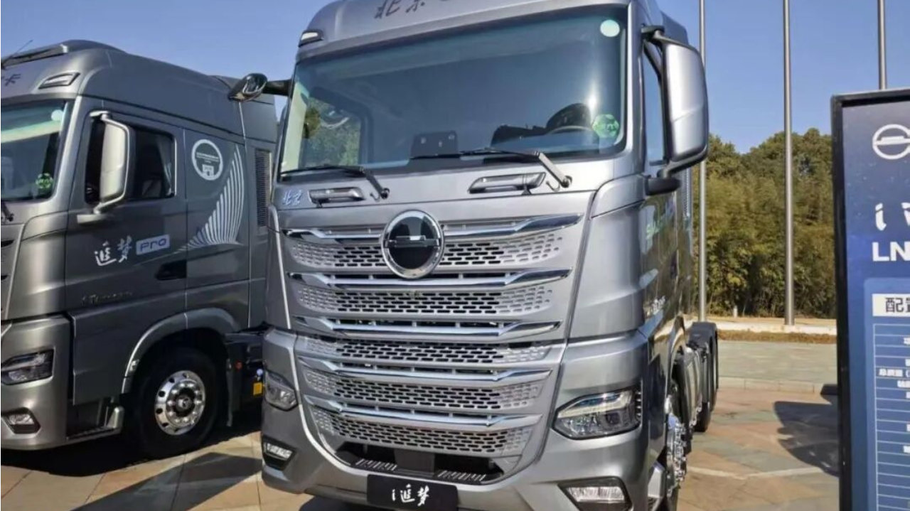 跑长途选混动还是增程重卡？技术路线与使用场景分析