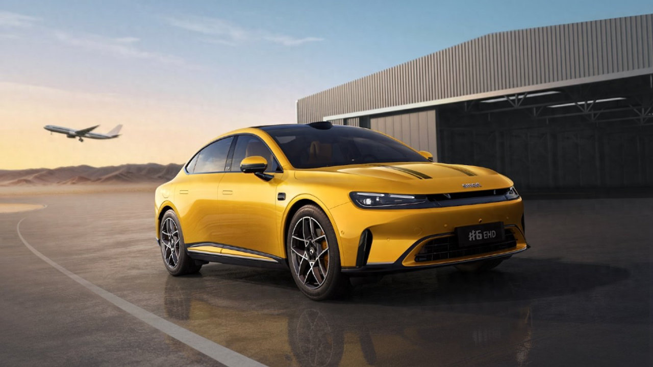 尺寸与极氪007相近 smart首款轿车精灵#6定妆照曝光