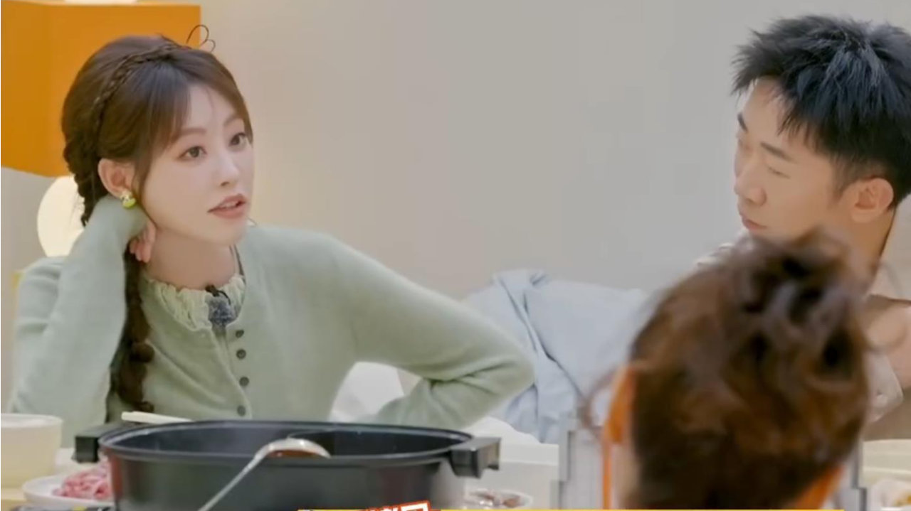 祝绪丹自曝家里人看她演的戏，一到有吻戏的时候，全家人就开始装忙