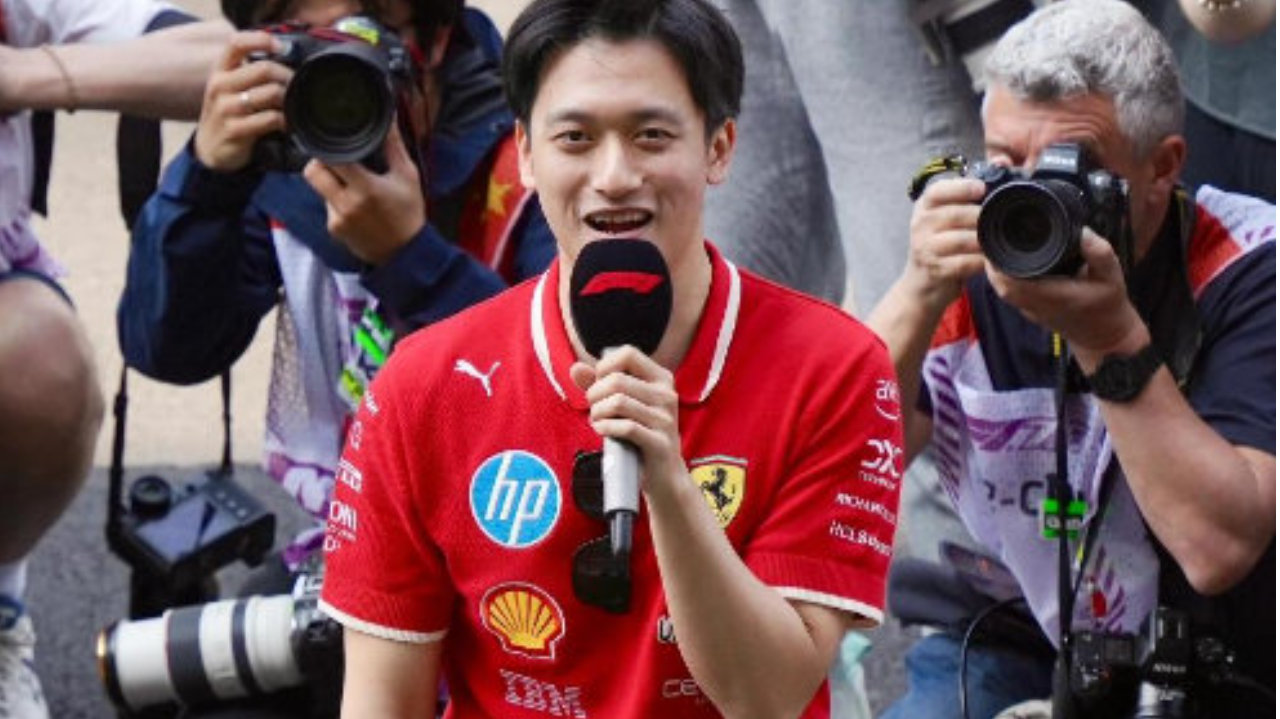 周冠宇采访说，偶像一直是科比