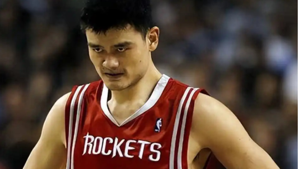 为了得到06年巅峰姚明，NBA球队都付出了怎样的代价？
