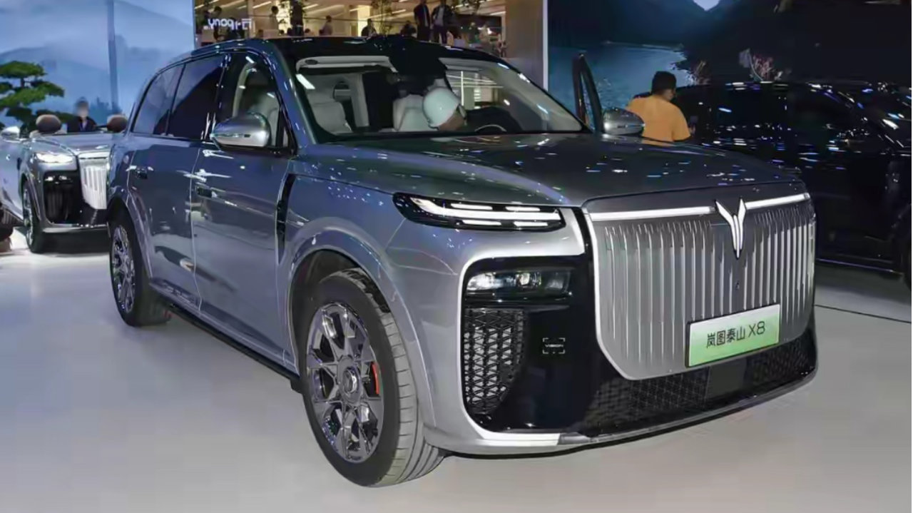 岚图泰山X8：好车，能成为好卖的贵车吗？