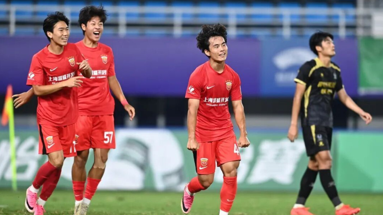 中乙冲甲竞争激烈：8队抢2.5个名额，海港B队强势领跑！