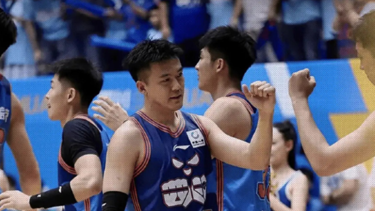 时隔580天终于赢球!四川男篮拼了,终结47连败! 时隔580天终于赢球!四川男篮拼了,终结47连败!