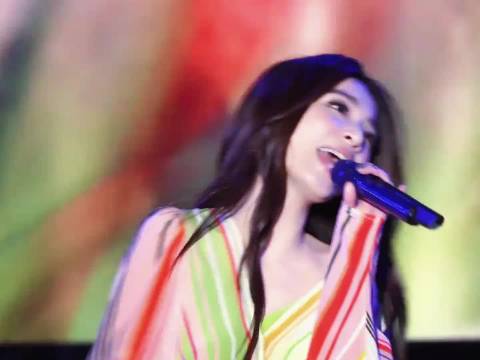 也许当时，忙着微笑和哭泣