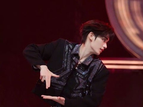 丁程鑫口误喊错还珠格格，呆愣后急挽尊