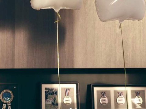 刘若英儿子迎11岁生日，钟小江晒照，酷酷在运动项目上拿好多奖牌