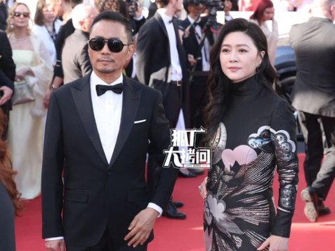 戛纳电影红毯，被“丰腴大气”的巩俐惊艳，不迎合审美却碾压全场