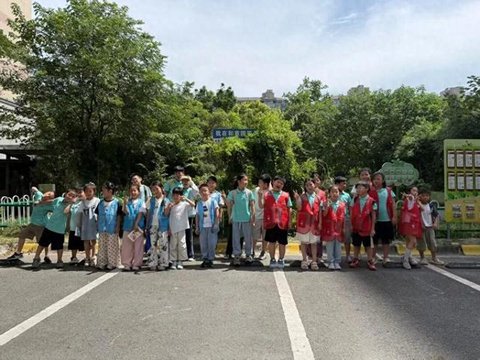 爱与成长同行,金海街道“街区创变学校”暑期班第四周精彩回顾丨“贤少年”的快乐专“暑” 爱与成长同行,金海街道“街区创变学校”暑期班第四周精彩回顾丨“贤少年”的快乐专“暑”