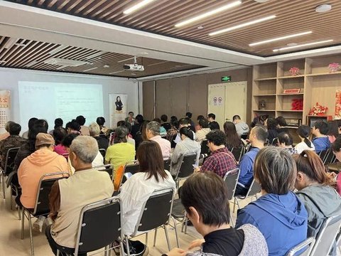 “银龄法宝”进社区!意定监护普法开讲,守护老人晚年安心 “银龄法宝”进社区!意定监护普法开讲,守护老人晚年安心