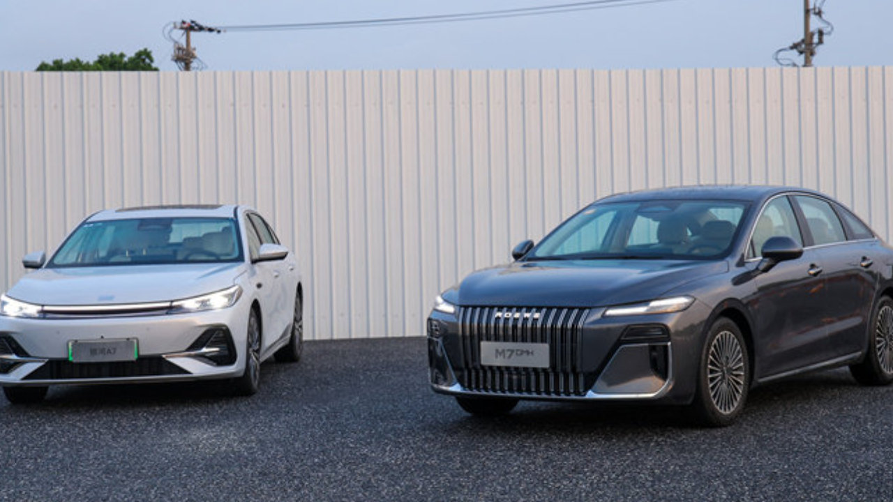 实测见真章！荣威M7 DMH对比银河A7，拉开十万级混动家轿“分水岭”