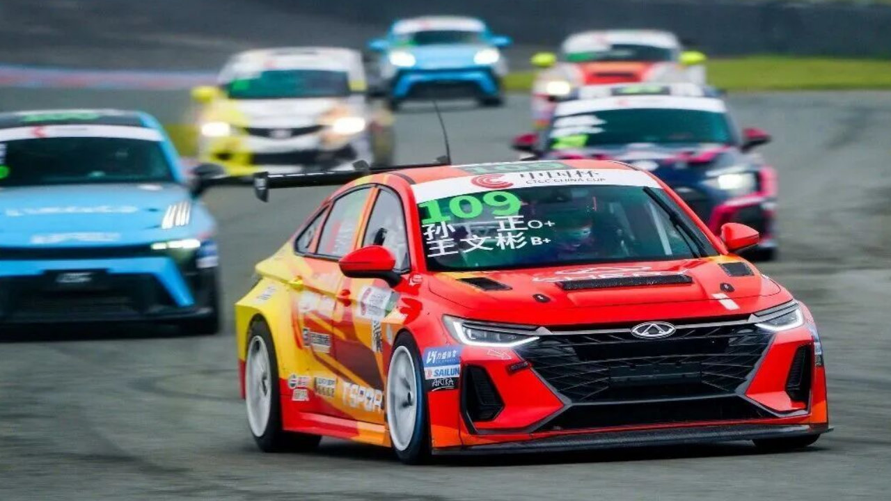 冠军时刻 | 奇瑞艾瑞泽8组别首冠，太和霸王龙毅创车队赛季完美收官