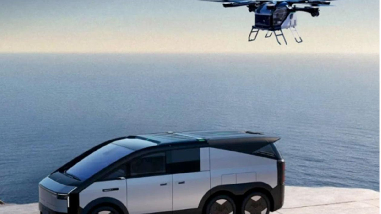 小鹏汽车“陆地航母”飞行汽车：分体式设计，2026下半年登场