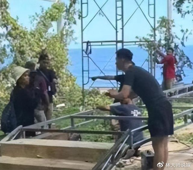 何超莲窦骁婚礼场地曝光:屹立悬崖边占地3600平,120名保镖护航休闲区蓝鸢梦想 - Www.slyday.coM 何超莲窦骁婚礼场地曝光:屹立悬崖边占地3600平,120名保镖护航休闲区蓝鸢梦想 - Www.slyday.coM