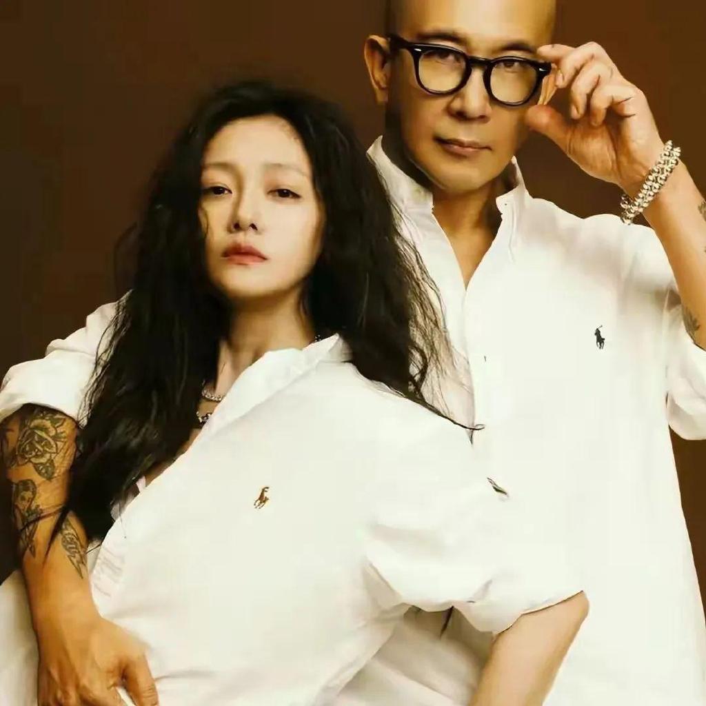 再见,大s,再见,小s!叱咤娱乐圈的姐妹花,终于被“打回原形”休闲区蓝鸢梦想 - Www.slyday.coM 再见,大s,再见,小s!叱咤娱乐圈的姐妹花,终于被“打回原形”休闲区蓝鸢梦想 - Www.slyday.coM