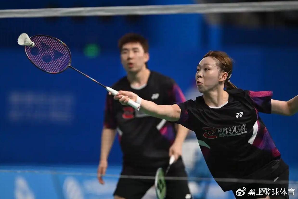 全运会羽球第5日：韩悦力克高昉洁斩获铜牌，男单黑马击败王正行