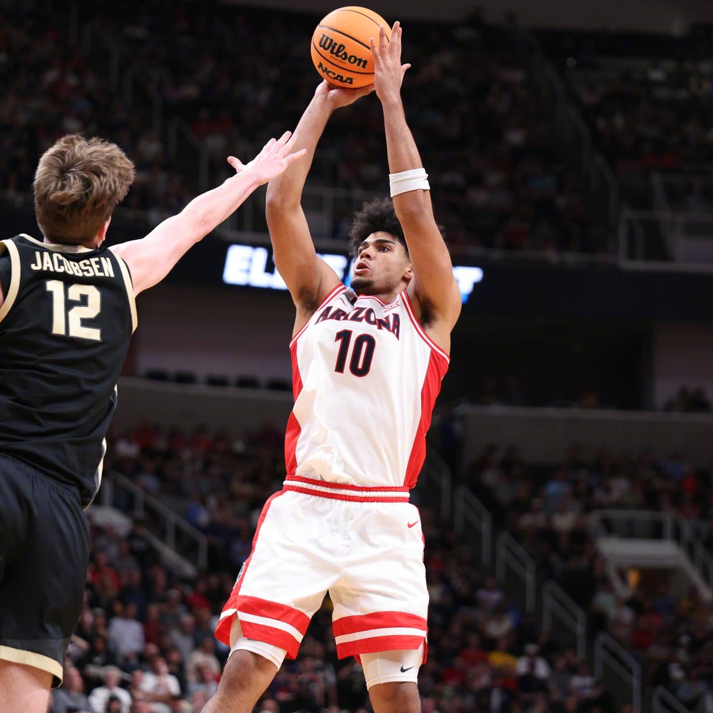 亚利桑那大学79-64胜普渡进四强，Koa Peat砍20+7+3