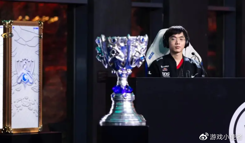 圣枪哥成首位国产冠军上单，而S赛连续9年，冠军中单都是<a href=