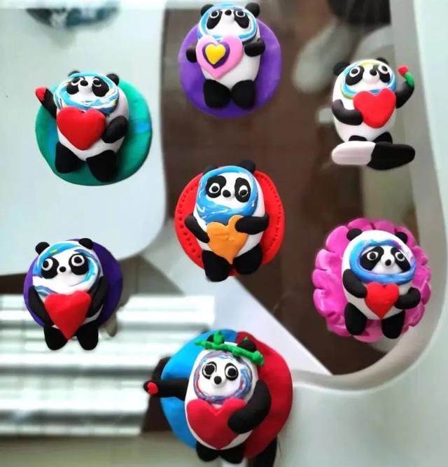 天山社区的孩子们用这种方式拥有了“冰墩墩”!休闲区蓝鸢梦想 - Www.slyday.coM 天山社区的孩子们用这种方式拥有了“冰墩墩”!休闲区蓝鸢梦想 - Www.slyday.coM