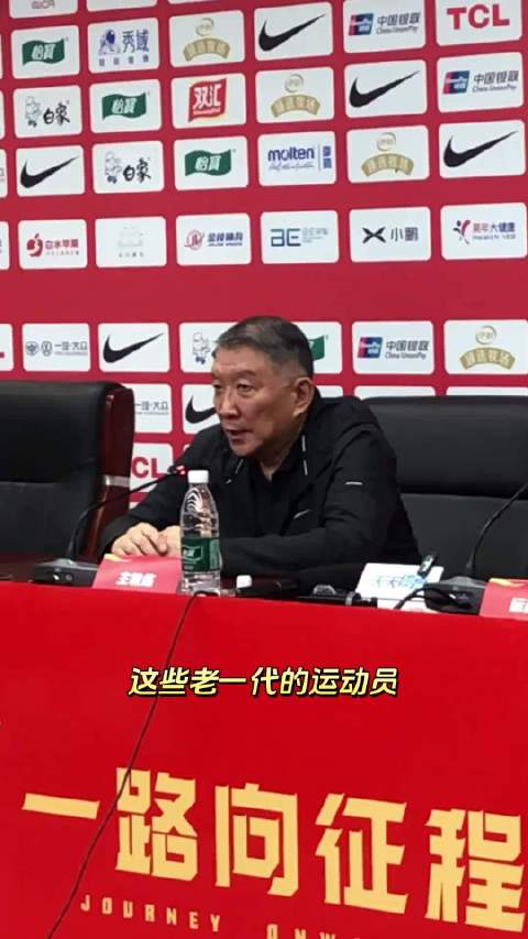 宫鲁鸣：老队员今夏放假&自我调整 符合球队要求的以后还是有机会