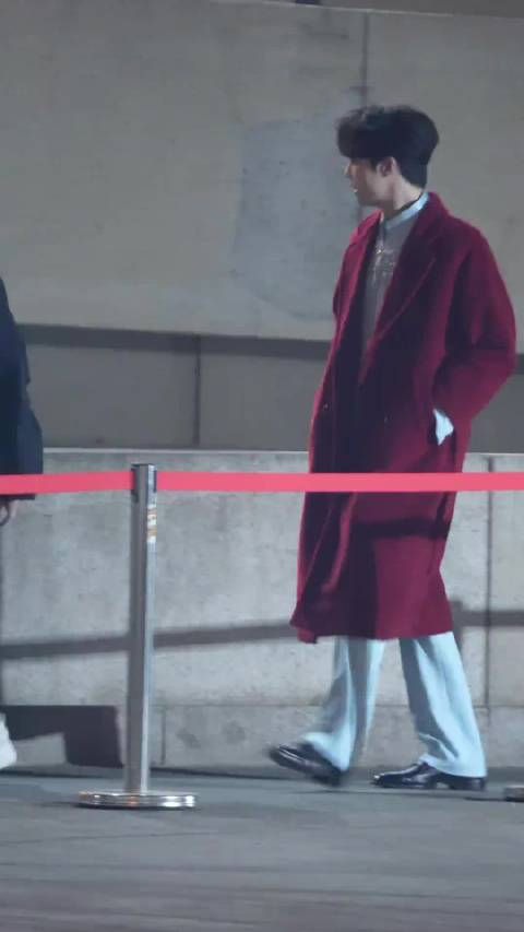 陈立农春晚下班 顺利三登春晚