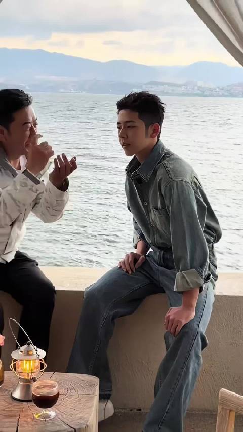 郭涛儿子石头考了两年北电结果全都落榜，要知道郭涛可是中戏的呀