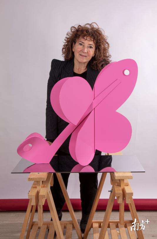 英国雕塑家伊莎贝尔·兰特里:期待北京冬奥会将世界凝聚在一起休闲区蓝鸢梦想 - Www.slyday.coM 英国雕塑家伊莎贝尔·兰特里:期待北京冬奥会将世界凝聚在一起休闲区蓝鸢梦想 - Www.slyday.coM