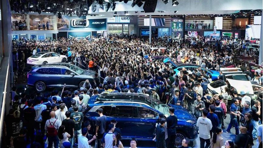 “龙头”广汽埃安打法变了