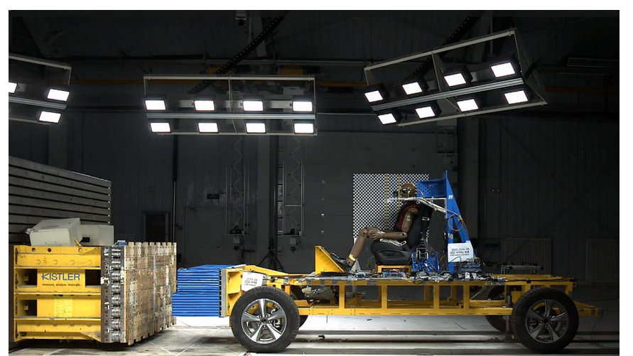 中汽测评观察丨C-NCAP率先引入主动预紧式安全带测评，推动安全升级